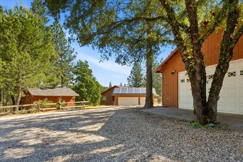 $724,000 | 13871 Greenhaven Lane, Grass Valley, CA 95945
