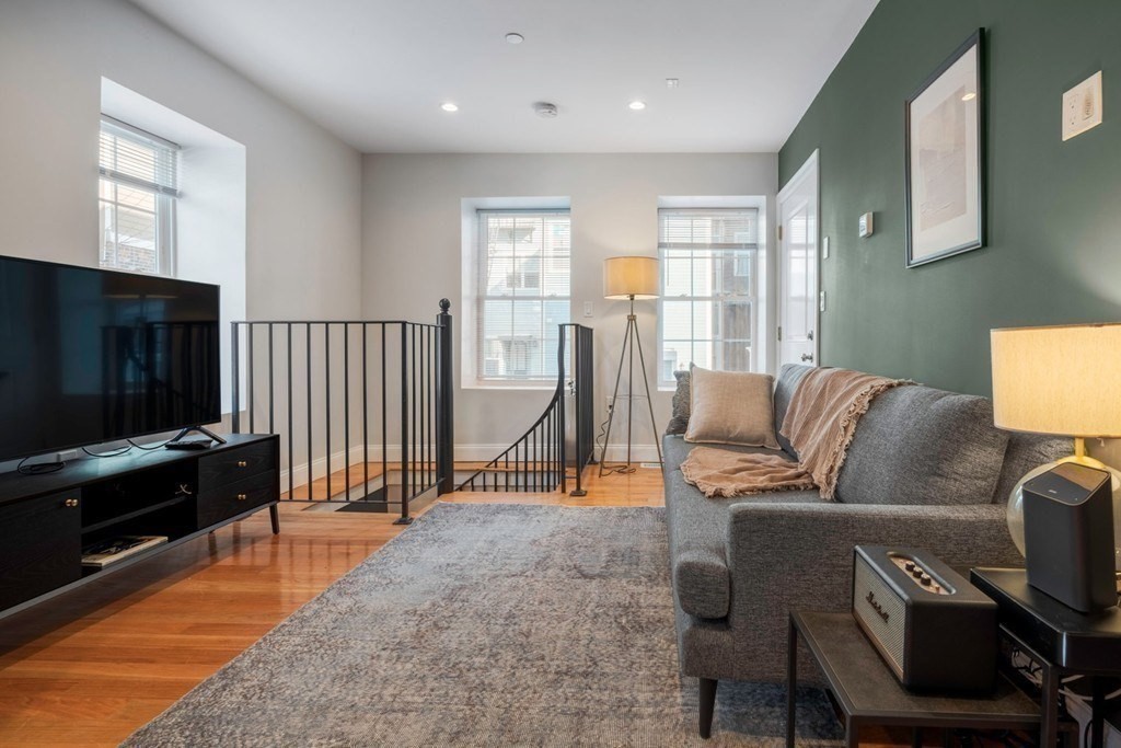 309 R Sumner Street, Unit 1L Boston, MA 02128 - Photo 2 of 19