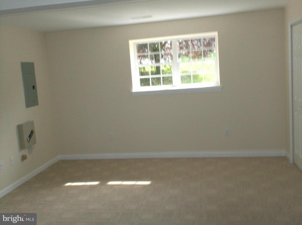 1835 Shelley Road Lancaster, PA 17602 - Photo 6 of 9 Gallery Image 6