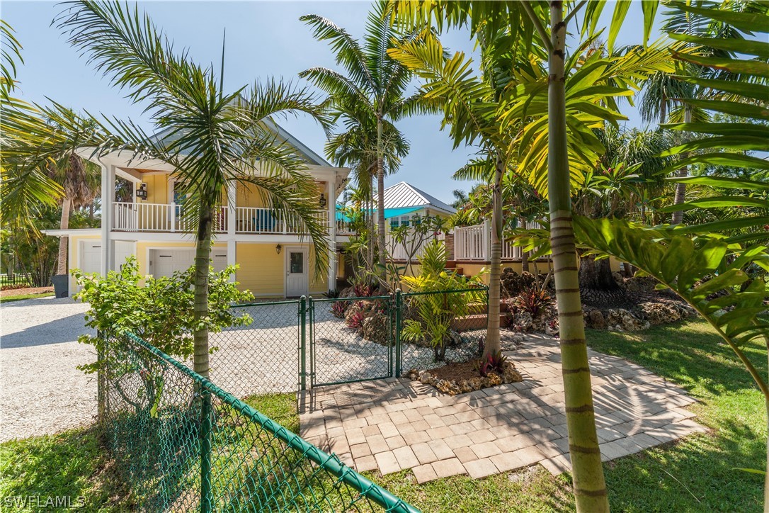 7146 Congdon Road Fort Myers, FL 33908 - Photo 2 of 50 a view of a backyard