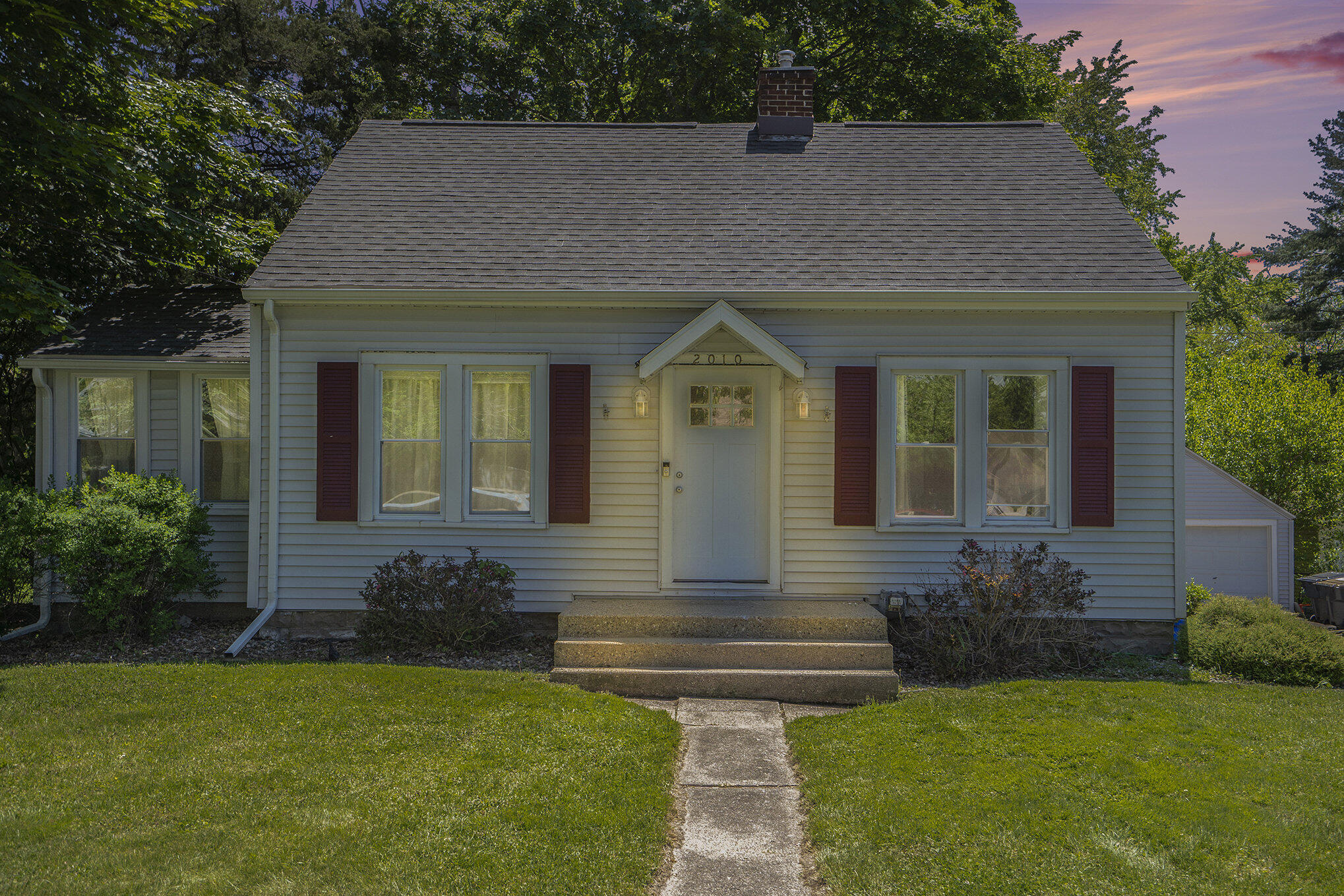 2010 Fairfield Road Portage, MI 49002 - Photo 2 of 23 001_jbs02132-twilight