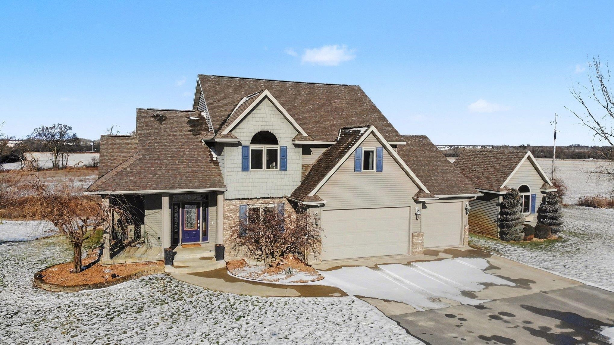 4349 East Wing Road Mount Pleasant, MI 48858 - Photo 1 of 43 1941742-ebedb9be-a3d0-4592-90c5-da293e836aeb.JPG