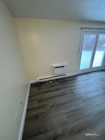 $1,650 | 15 Kent Court, Unit 4, Ashford, CT 06278