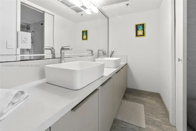 $8,000 | 100 Lincoln Road, Unit 548, Miami Beach, FL 33139