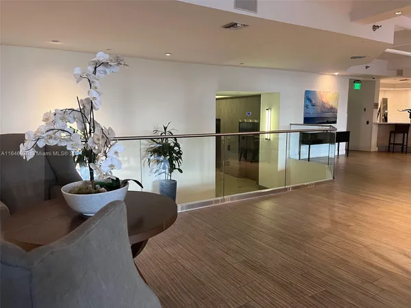 $8,000 | 100 Lincoln Road, Unit 548, Miami Beach, FL 33139