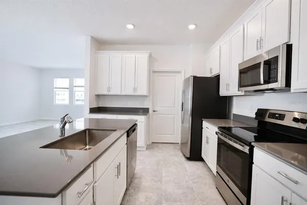 $2,600 | 136 Aces High Lane, Davenport, FL 33896