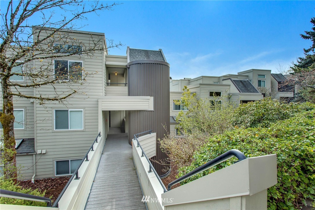 7459 Old Redmond Road, Unit 309 Redmond, WA 98052 - Photo 1 of 25