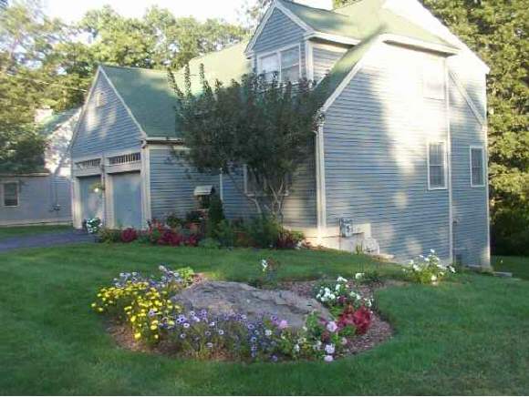 405 Elk Run Road, Unit 405 Hudson, NH 03051 - Photo 1 of 9