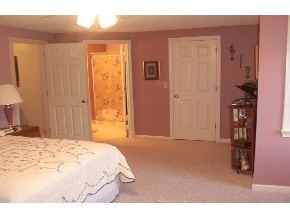 405 Elk Run Road, Unit 405 Hudson, NH 03051 - Photo 8 of 9
