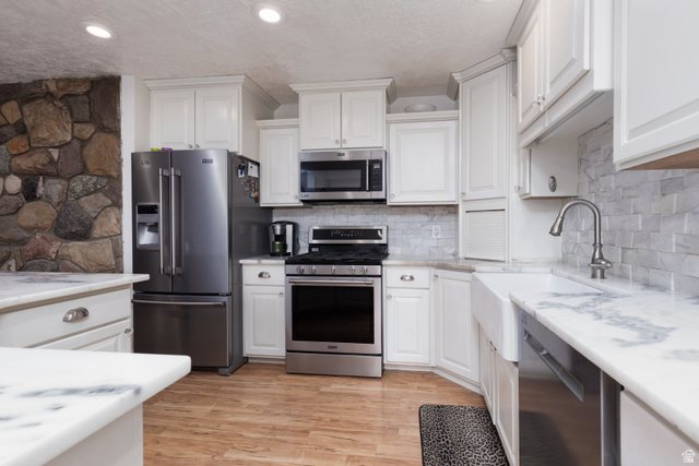 295 South State Street Ferron, UT 84523 - Photo 13 of 48