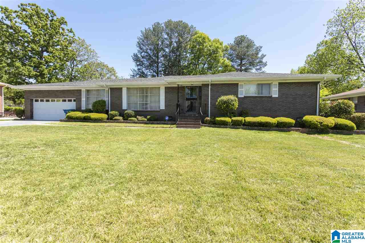 733 Sherwood Road Fairfield, AL 35064 - Photo 3 of 46