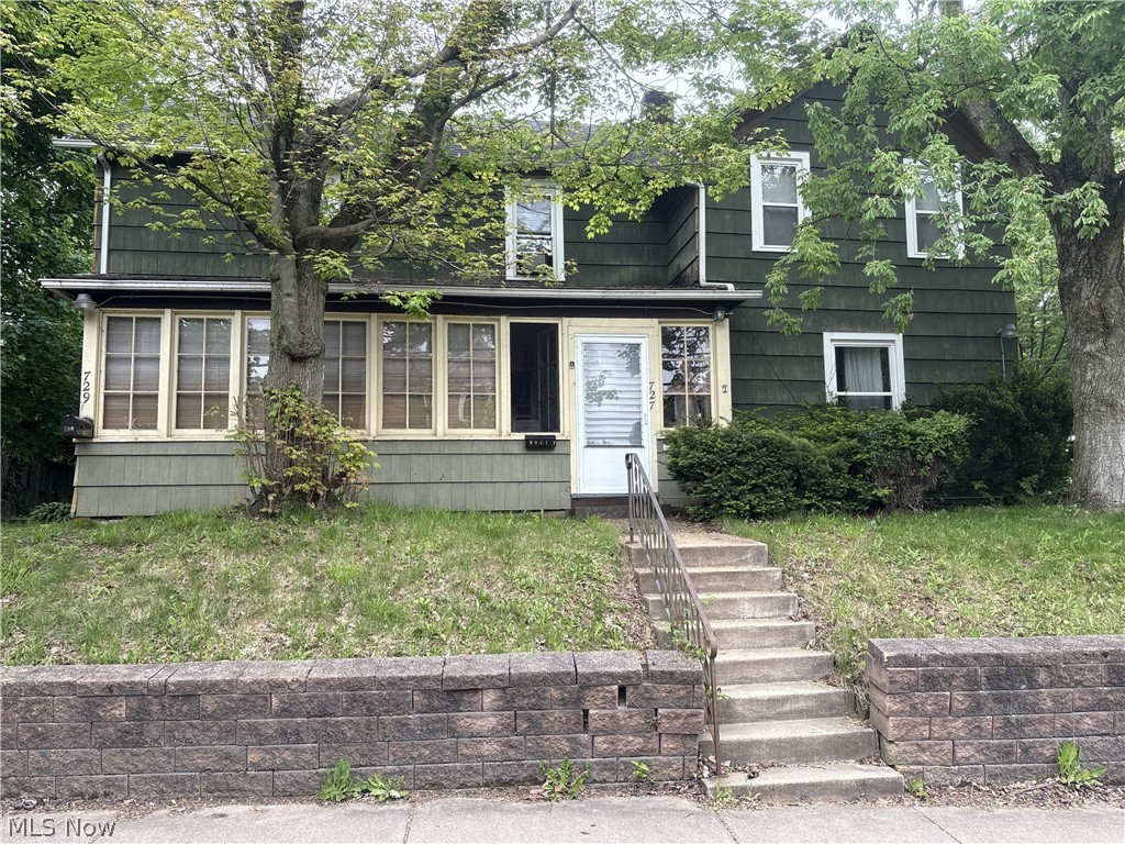 727 Wooster Road North Barberton, OH 44203 - Photo 2 of 37 Front Exterior