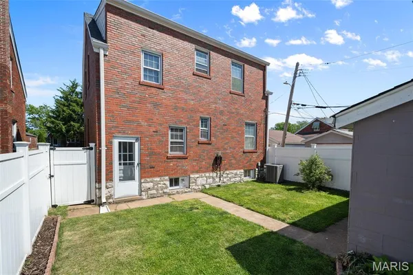 $280,000 | 5750 Gresham Avenue, St. Louis, MO 63109