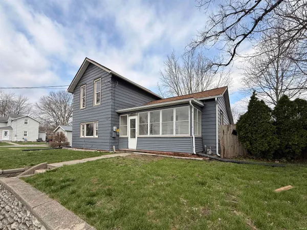 $196,900 | 1208 West Quincy Street, Garrett, IN 46738