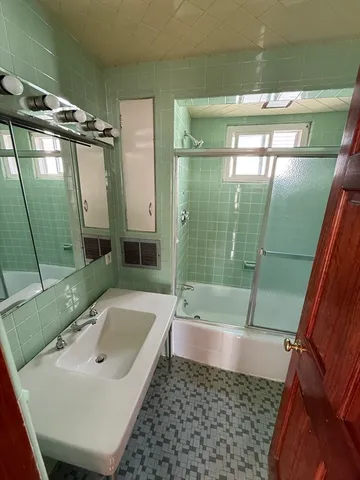 $5,500 | 68 Willow Street, Unit 2, Somerville, MA 02144