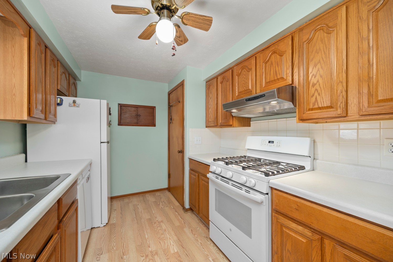 195 Moore Road Avon Lake, OH 44012 - Photo 10 of 48 Gallery Image 10