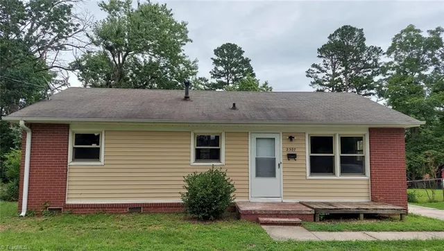 $1,300 | 2307 Kersey Street, Greensboro, NC 27406