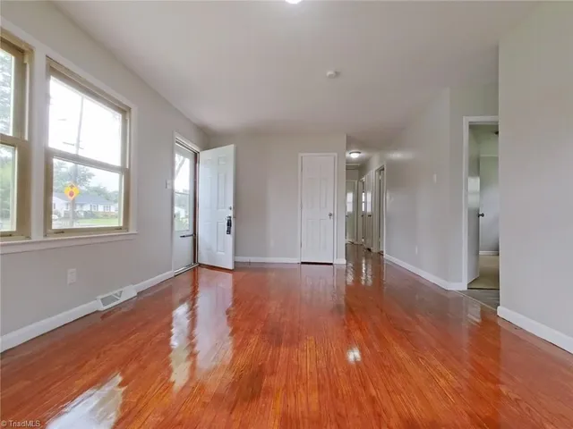 $1,300 | 2307 Kersey Street, Greensboro, NC 27406