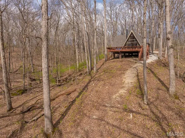 $385,000 | 357 Seebrook Lake Drive, Innsbrook, MO 63390