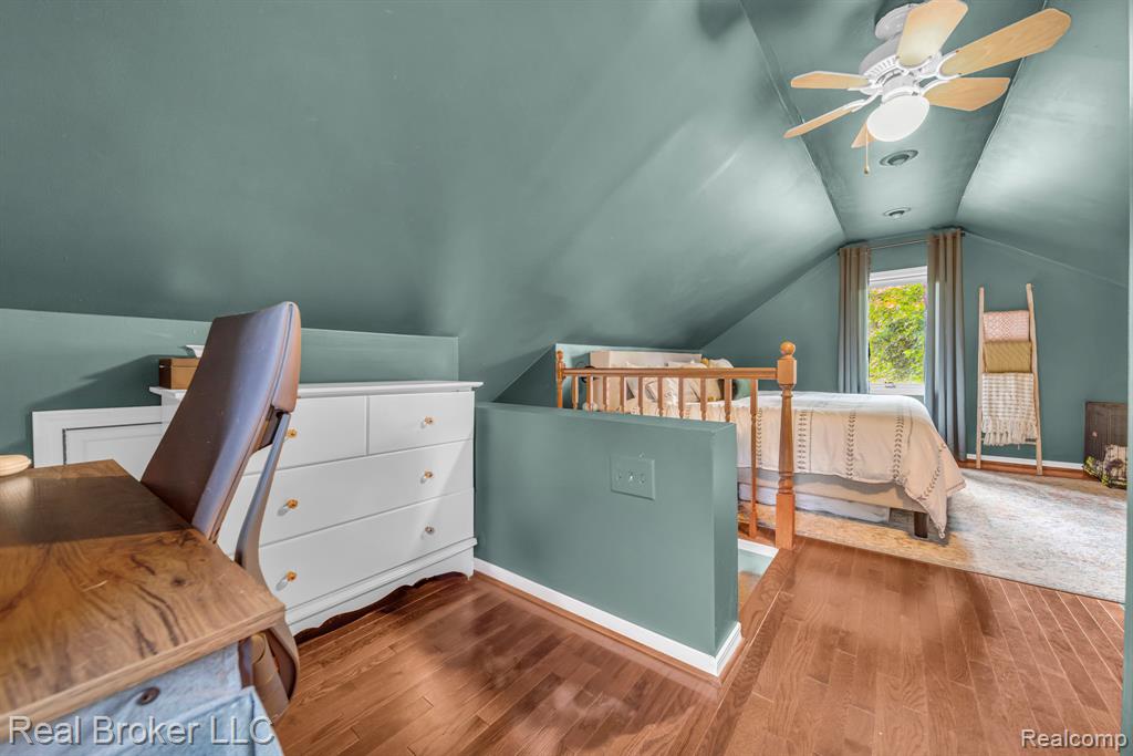 22810 Power Road Farmington, MI 48336 - Photo 22 of 31