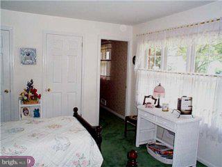 546 Covered Bridge Road Cherry Hill, NJ 08034 - Photo 5 of 6