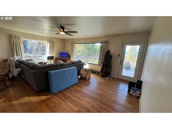 $879,000 | 70677 Follett Road, Elgin, OR 97827