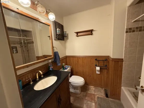 $879,000 | 70677 Follett Road, Elgin, OR 97827