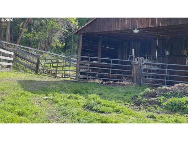 $879,000 | 70677 Follett Road, Elgin, OR 97827