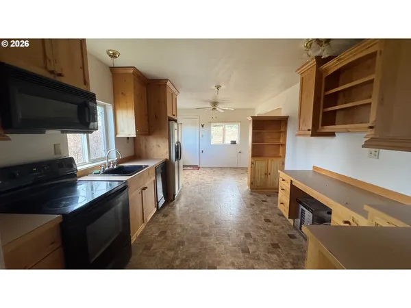 $879,000 | 70677 Follett Road, Elgin, OR 97827