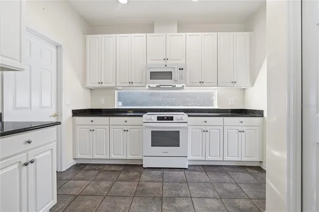 $3,800 | 7613 Torino Court, Orlando, FL 32835