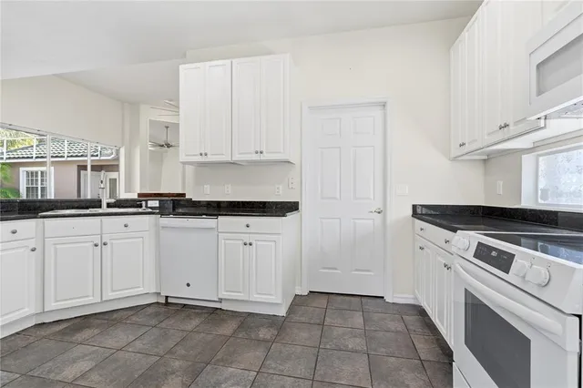 $3,800 | 7613 Torino Court, Orlando, FL 32835