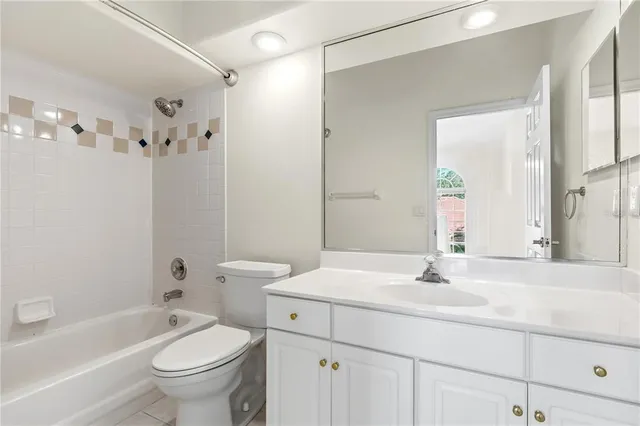 $3,800 | 7613 Torino Court, Orlando, FL 32835