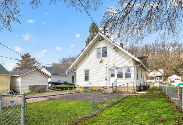 $194,900 | 1310 Bush Street, Red Wing, MN 55066