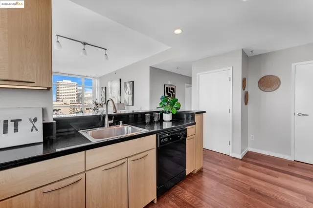 $699,000 | 1 Lakeside Drive, Unit 1803, Oakland, CA 94612