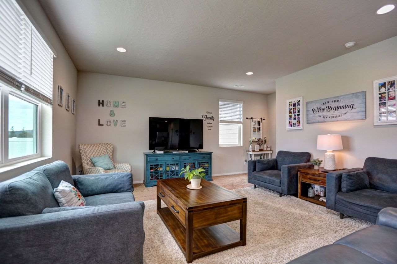1011 North Viewmont Road Spokane Valley, WA 99016 - Photo 3 of 20 Gallery Image 3