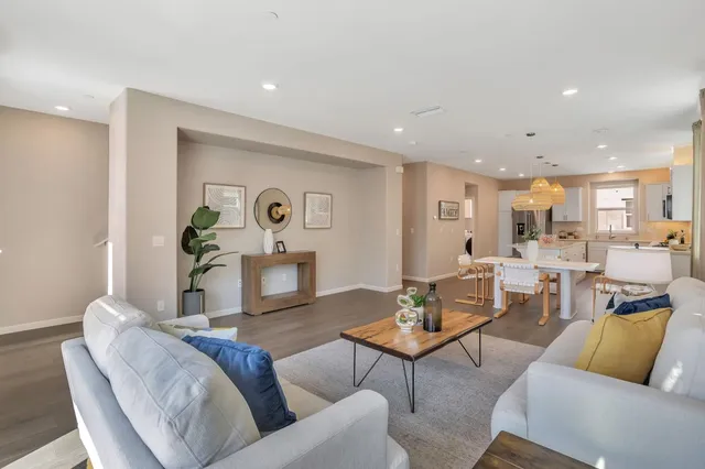 $1,295,000 | 298 Agustin Narvaez Street, Unit 6, San Jose, CA 95136