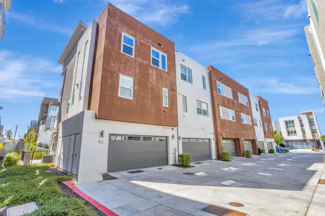 $1,295,000 | 298 Agustin Narvaez Street, Unit 6, San Jose, CA 95136