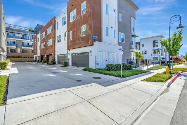 $1,295,000 | 298 Agustin Narvaez Street, Unit 6, San Jose, CA 95136