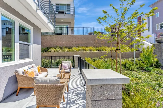 $1,295,000 | 298 Agustin Narvaez Street, Unit 6, San Jose, CA 95136