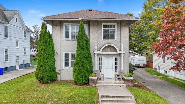 $279,900 | 87 Crestmont Road, Binghamton, NY 13905