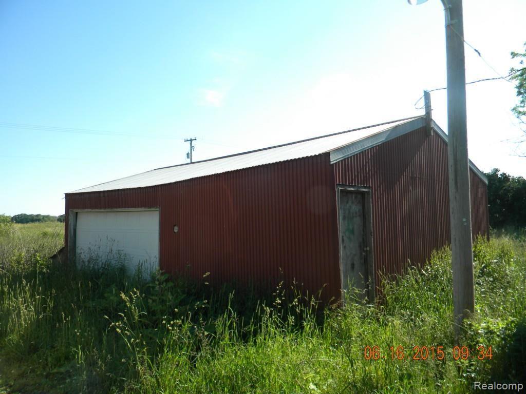 1591 East Cohoctah Road Howell, MI 48855 - Photo 4 of 12