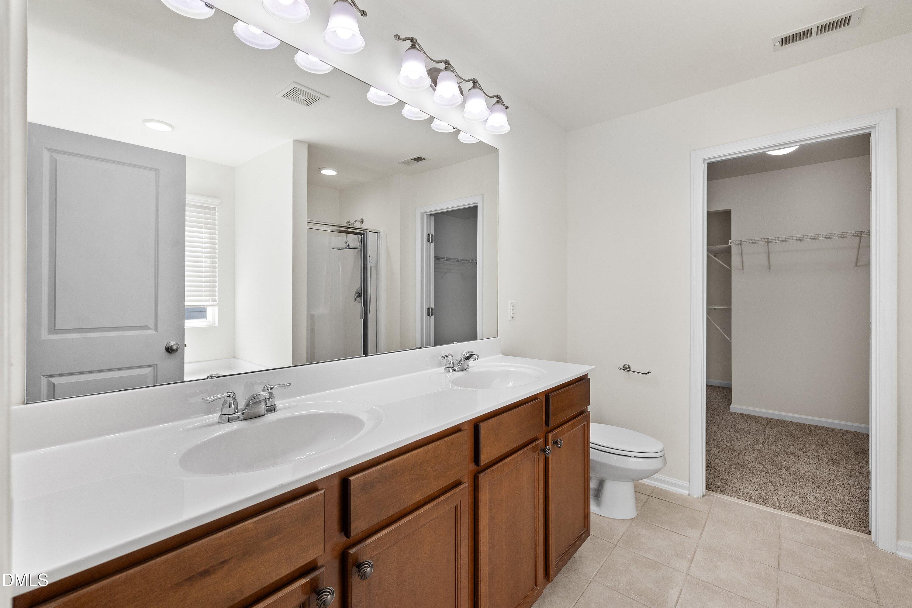 103 Thorngate Road Durham, NC 27703 - Photo 32 of 50 43-103 Thorngate Rd_7442