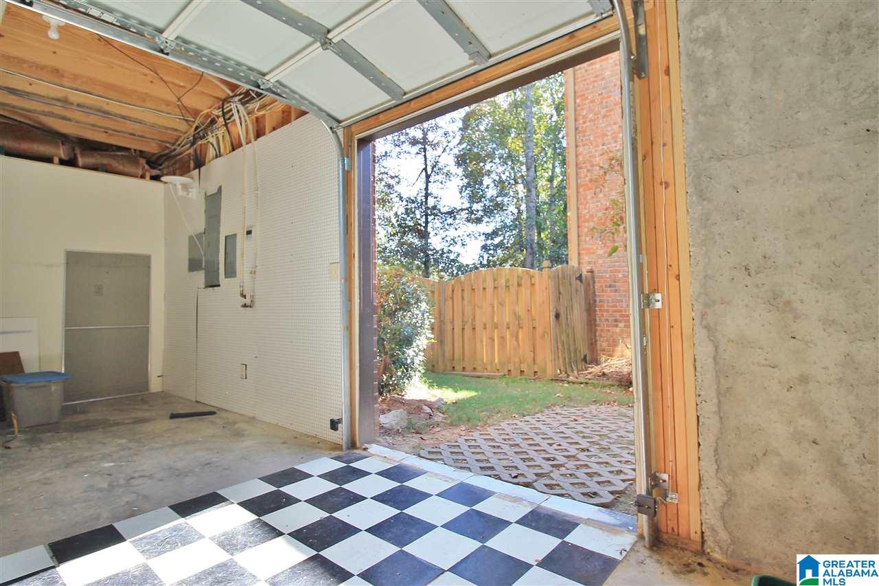 1024 Sandhurst Circle Birmingham, AL 35242 - Photo 32 of 43