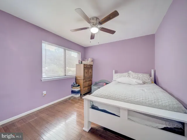 $425,000 | 5674 Oak Tanager Court, Burke, VA 22015