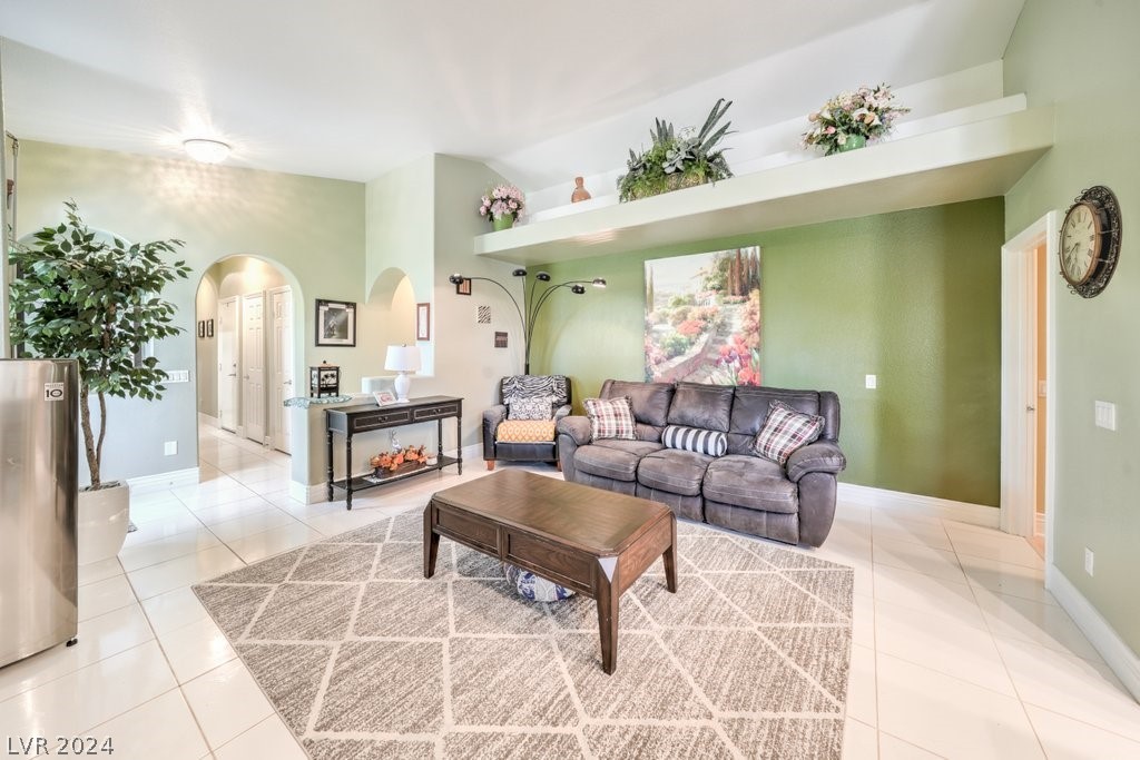 186 Short Ruff Way Las Vegas, NV 89148 - Photo 9 of 43 Gallery Image 9