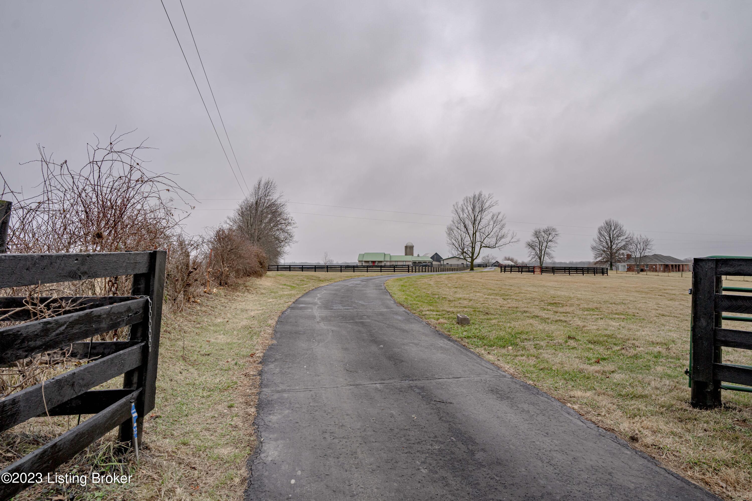 1039 Stapleton Road Shelbyville, KY 40065 - Photo 92 of 98 DSC05319