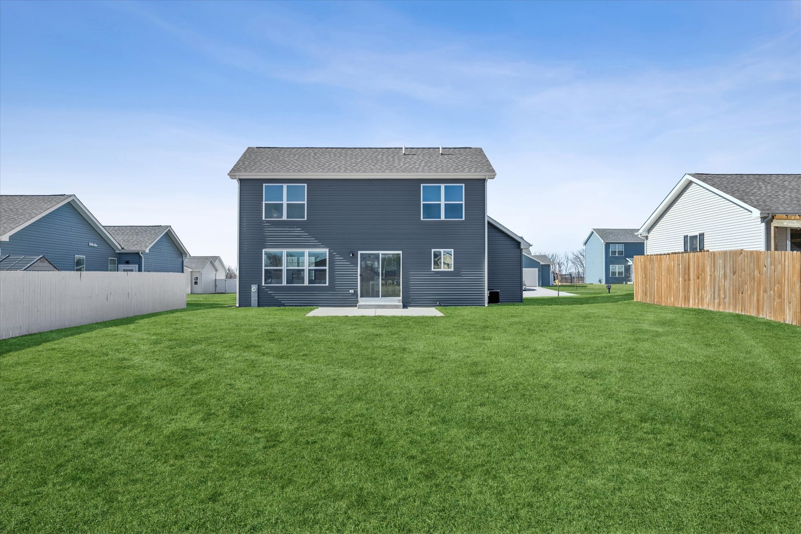 602 Apple Valley Road Harvard, IL 60033 - Photo 20 of 24 a view of a house with backyard