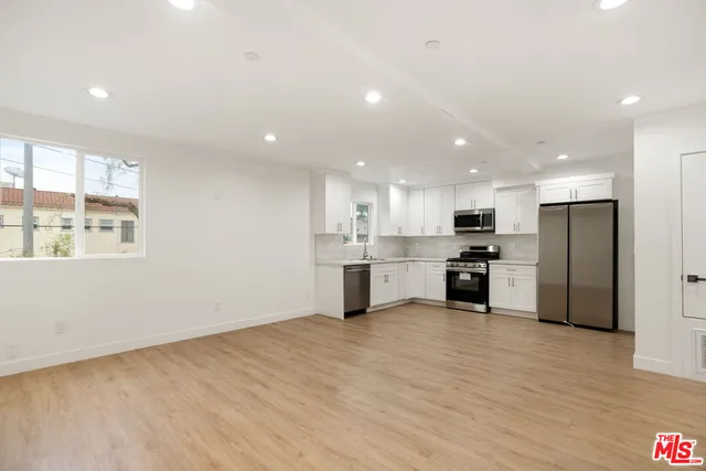 $2,850 | 4232 Rosewood Avenue, Los Angeles, CA 90004