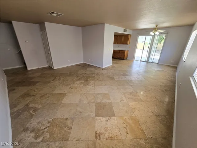 $1,695 | 7525 Hickory Hills Drive, Las Vegas, NV 89130