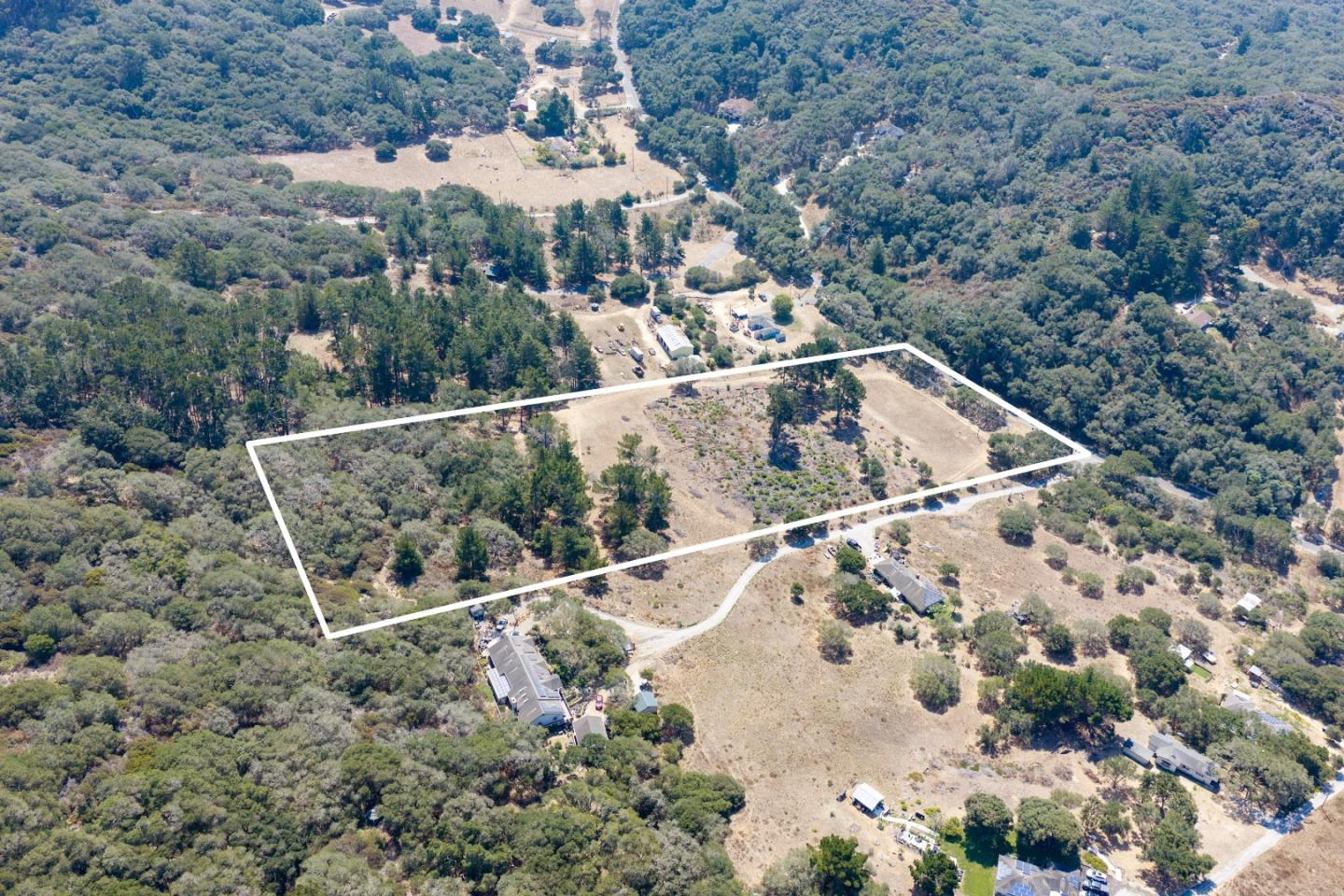 299 Hidden Valley Road Watsonville, CA 95076 - Photo 9 of 12 Gallery Image 9
